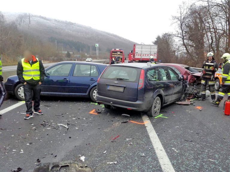 20161222 Verkehrsunfall Verfolgungsjad auf der A21 RFb Wien bei