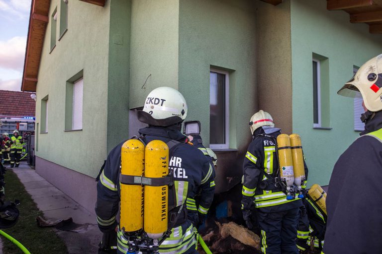 20170106 Brand in Oyenhausen  Foto: Stefan Schneider