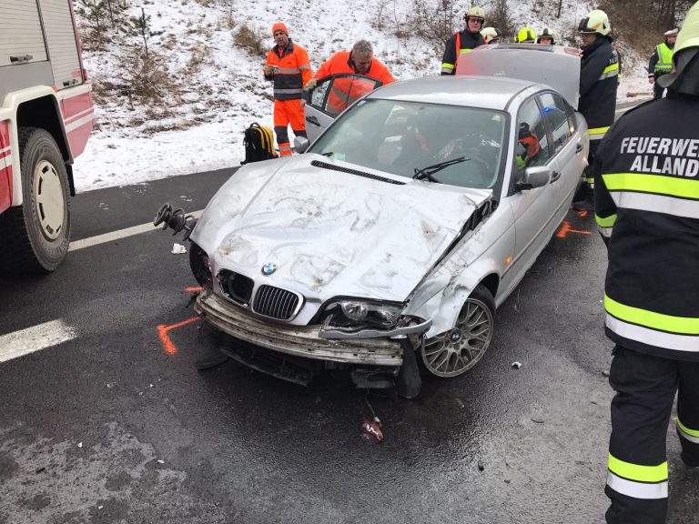 20170105 Verkehrsunfall A21 zwischen Mayerling und Heiligenkreuz
