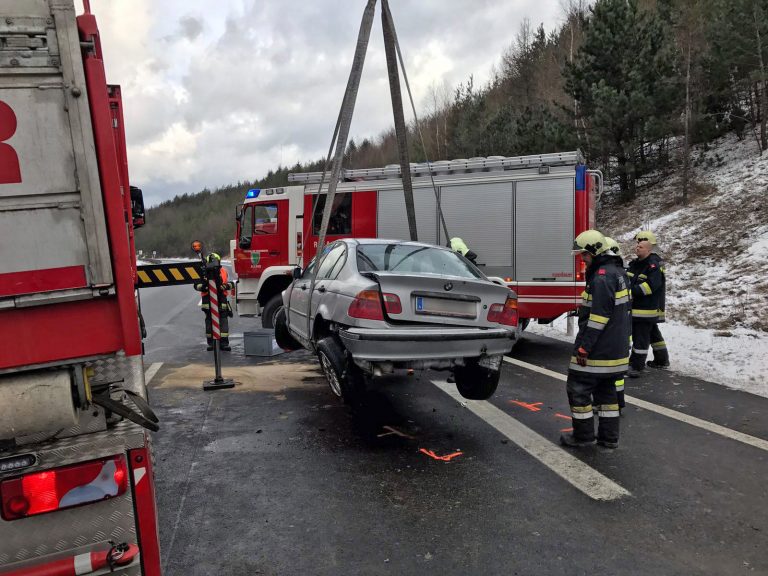 20170105 Verkehrsunfall A21 zwischen Mayerling und Heiligenkreuz