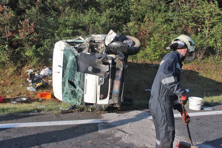 20170721 Verkehrsunfall A21 bei Heiligenkreuz RFb Wien  Foto: FF