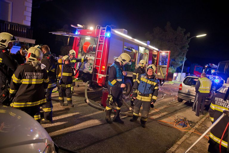 20191028 Brand in einem Enzesfelder Wohnhaus NÖ Bezirk Baden