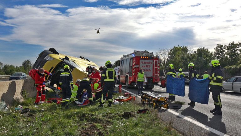20201009 Verkehrsunfall auf der A2 zwischen Leobersdorf und Wöl