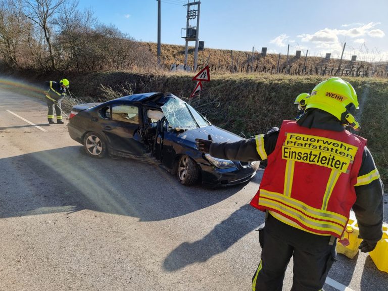 20220118 Verkehrsunfall auf der L4010 Pfaffstätten Einöde