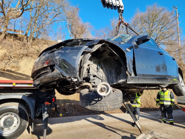 20220118 Verkehrsunfall auf der L4010 Pfaffstätten Einöde