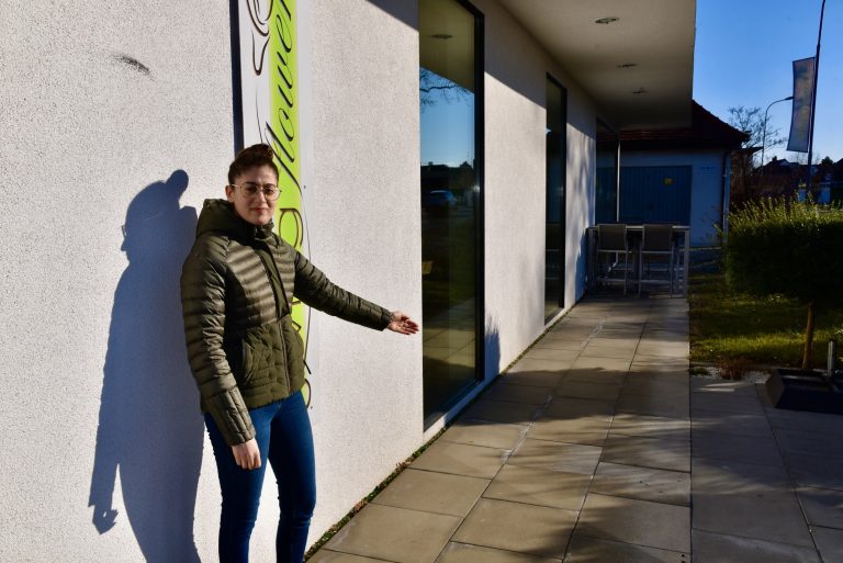 888ED317-B275-4475-922D-360FF1FB77A3