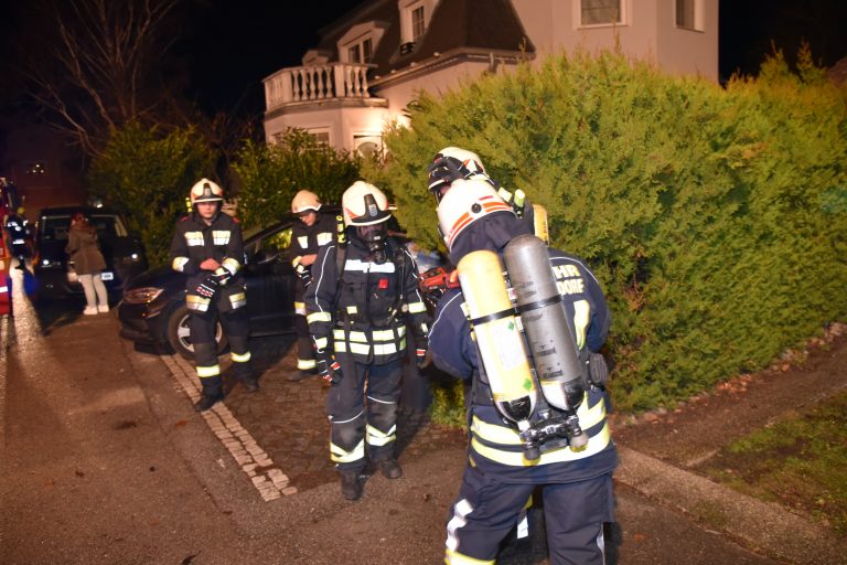 89680995-8801-45DE-B984-47848E87C68A