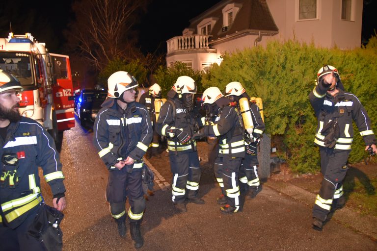 E7390381-3DB2-4BF3-88CF-FE727E3ADC8A