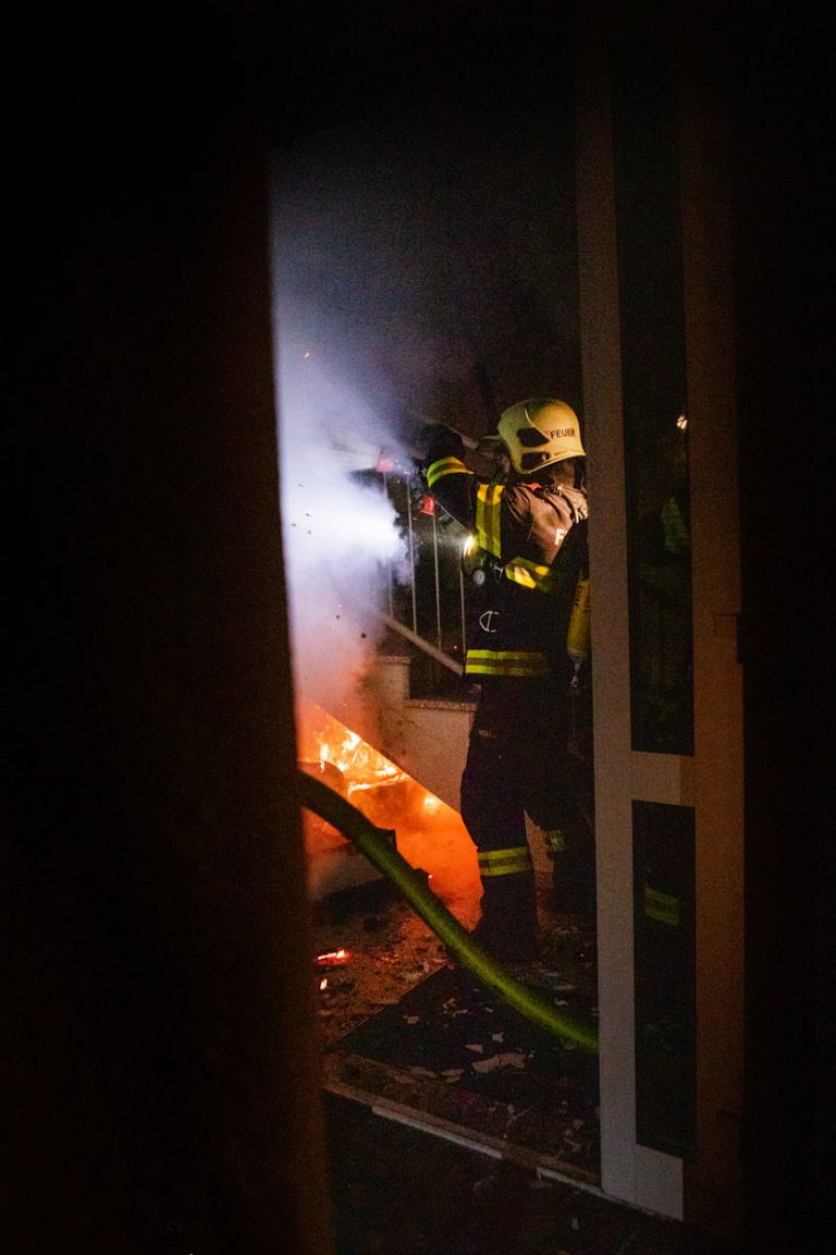 20220219 Brand in einer Wohnhausanlage in Neuhaus Bezirk Baden N