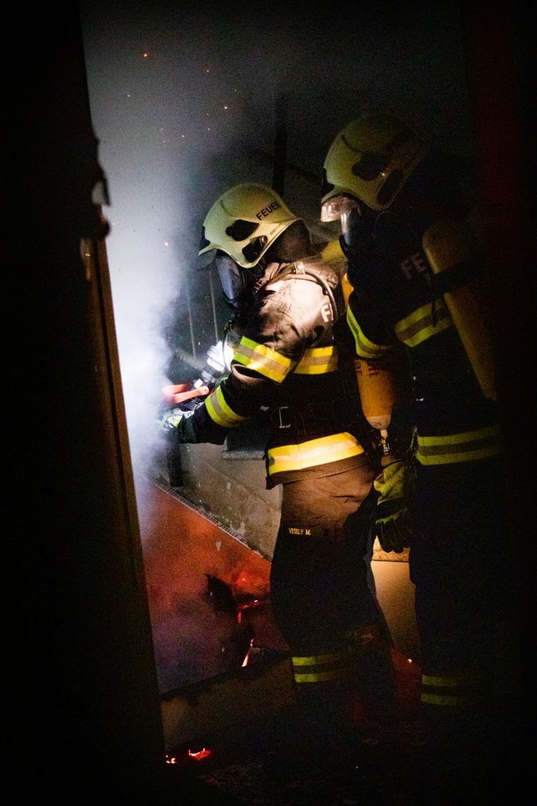 20220219 Brand in einer Wohnhausanlage in Neuhaus Bezirk Baden N