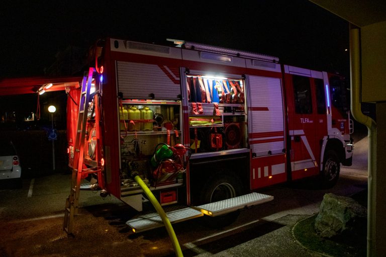 20220219 Brand in einer Wohnhausanlage in Neuhaus Bezirk Baden N