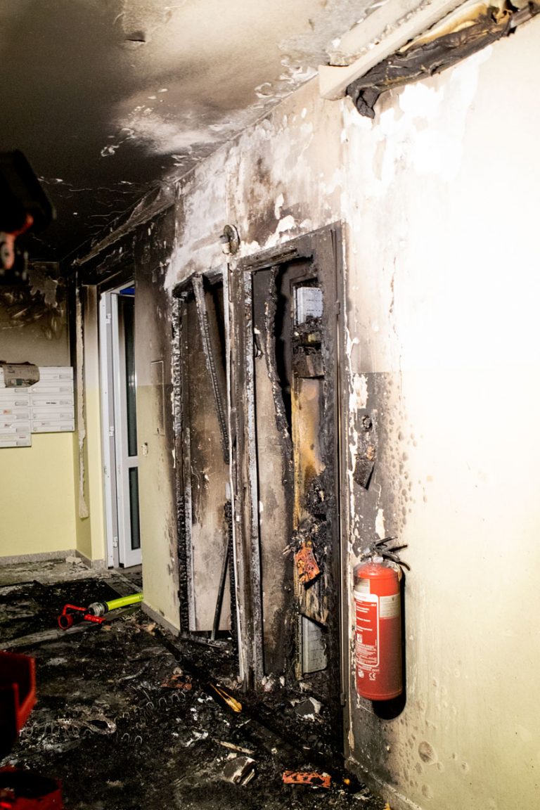 20220219 Brand in einer Wohnhausanlage in Neuhaus Bezirk Baden N
