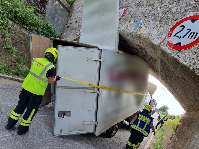 20220717 Verkehrsunfall L4010  Pfaffstätten-Einöde