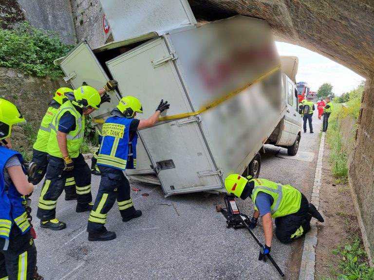 20220717 Verkehrsunfall L4010  Pfaffstätten-Einöde