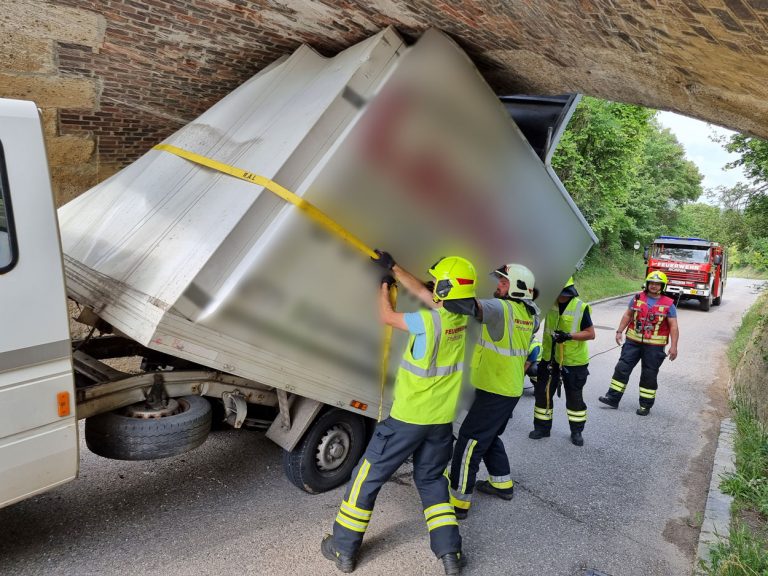 20220717 Verkehrsunfall L4010  Pfaffstätten-Einöde