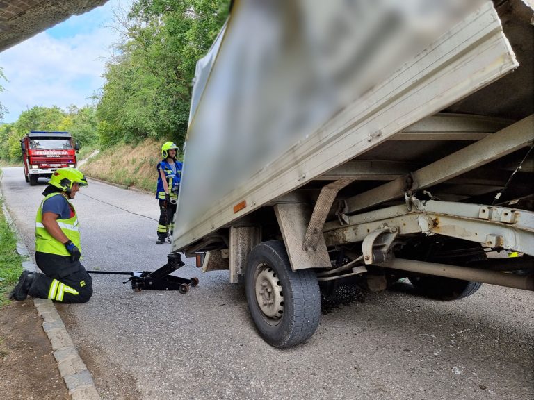20220717 Verkehrsunfall L4010  Pfaffstätten-Einöde