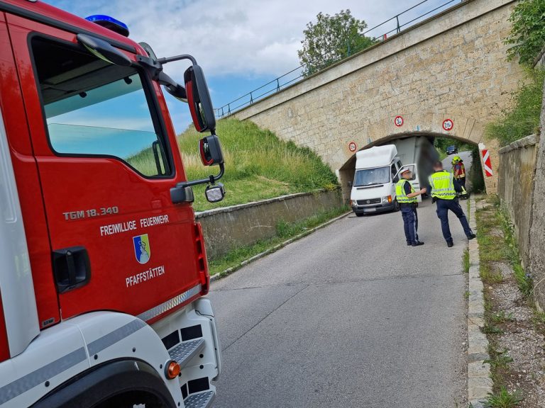 20220717 Verkehrsunfall L4010  Pfaffstätten-Einöde