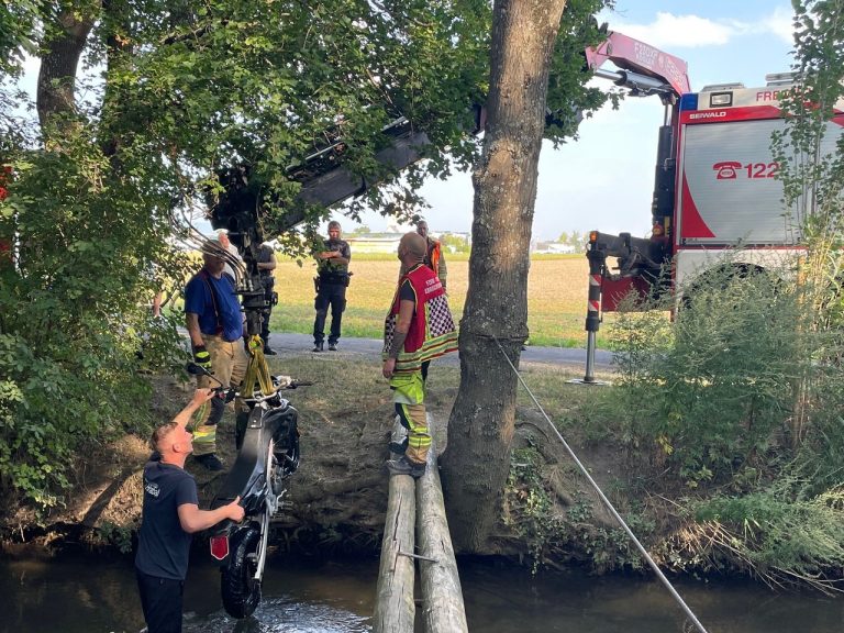 6a088317-07f2-4282-ba15-694a8d781374