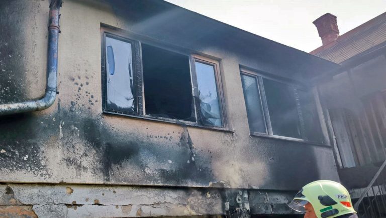 20240905_B2 Brand bei Wohnhaus in Hirtenberg NÖ Bezirk Baden
