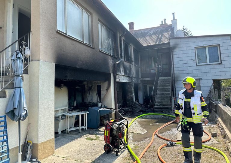 20240905_B2 Brand bei Wohnhaus in Hirtenberg NÖ Bezirk Baden