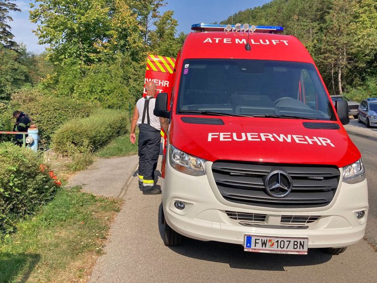 20240905_B2 Brand bei Wohnhaus in Hirtenberg NÖ Bezirk Baden