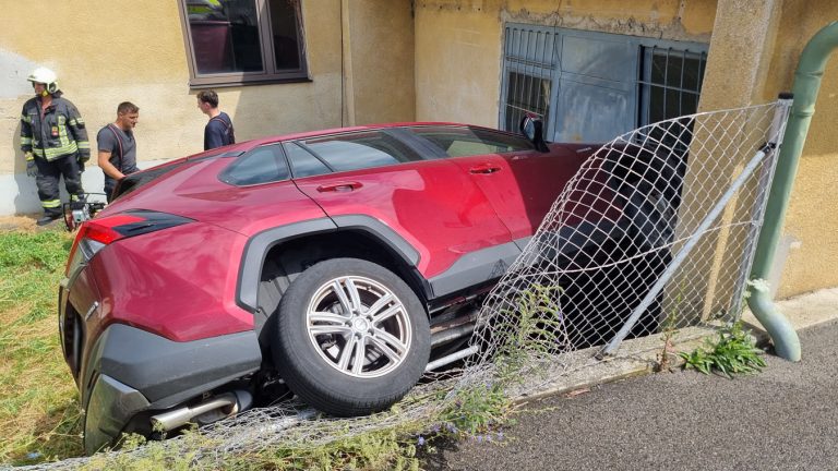 20250723_Verkehrsunfall mit Personenrettung in Bad Vöslau Bezir