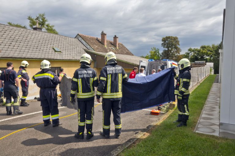 20250723_Verkehrsunfall mit Personenrettung in Bad Vöslau Bezir