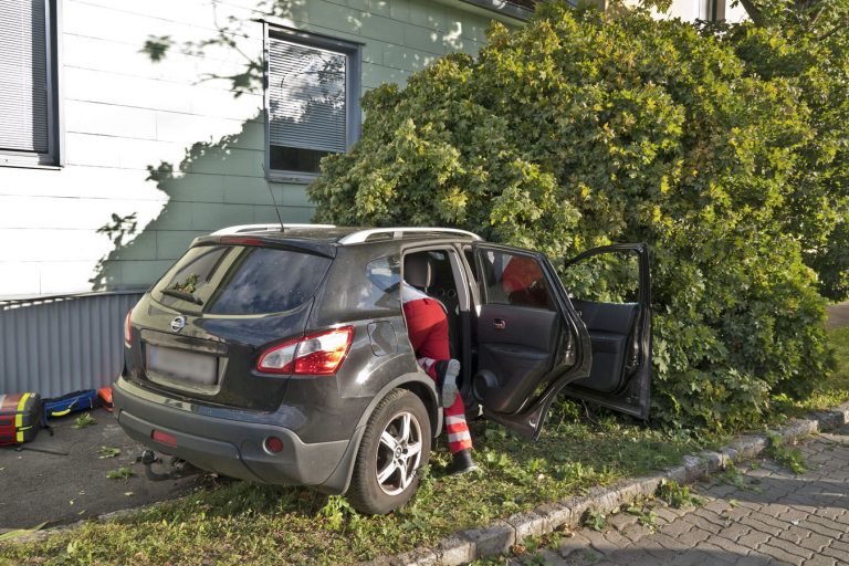 20250822_Verkehrsunfall in Pfaffstätten Badener Strasse Bezirk