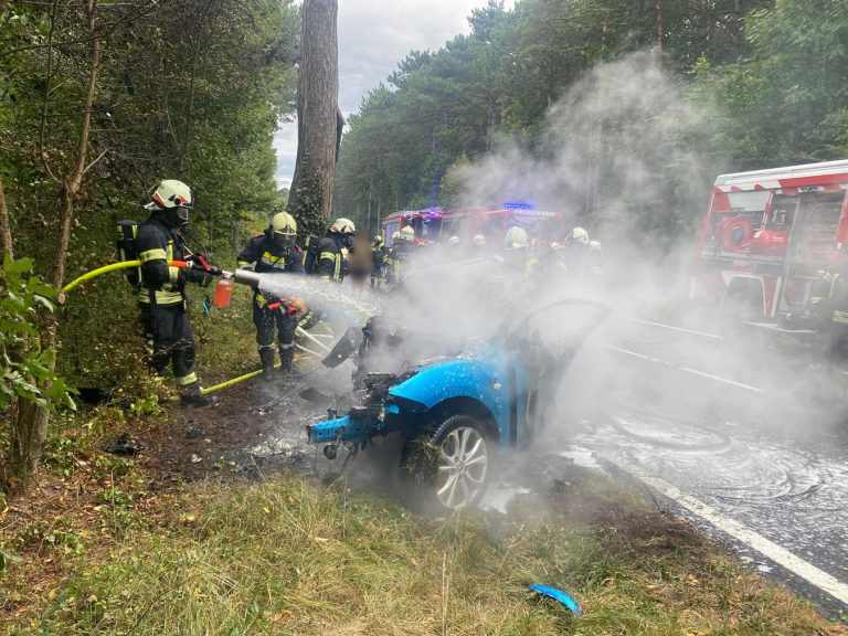 20250831 Verkehrsunfall auf der B212 zwischen Grossau und Berndo