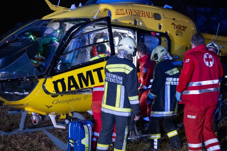 20251120_Wohnhausbrand in Enzesfeld-Lindabrunn Bezirk BADEN NÖ