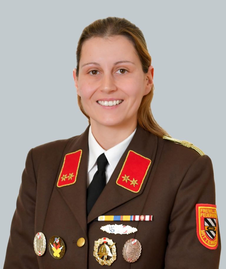 20251210_Nadine Tomsich von der FF Mitterndorf wurde zur UA KDT