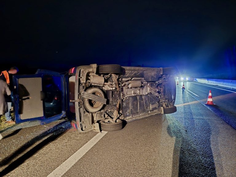 945b073f-b684-4655-9f8d-15e0c18bef3c