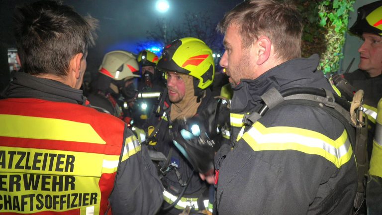 20260128_Brand in einer Wohnung in Baden Ortsteil Weikersdorf N
