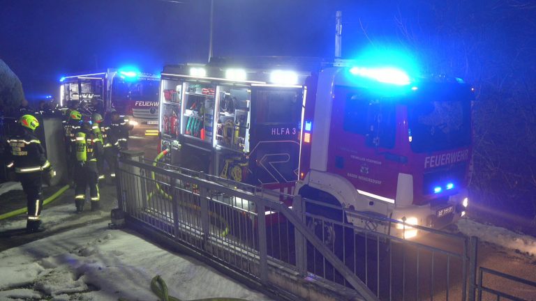 20260128_Brand in einer Wohnung in Baden Ortsteil Weikersdorf N
