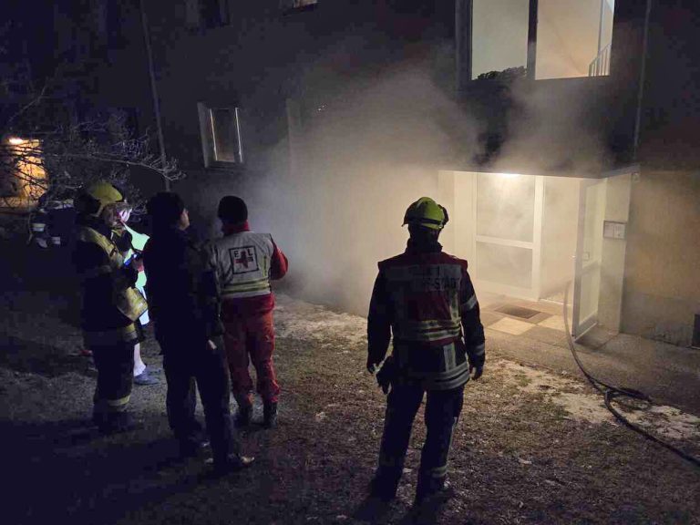 20260201_Kellerbrand in Wohnhausanlage in Berndorf Ortsteil Veit