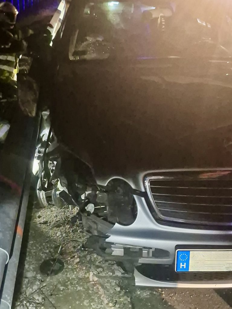 4b78db7b-e64a-42ea-b7bf-9d016327fd77