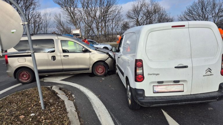 de3042ea-fb9a-4592-b4d0-0fbd6c014281