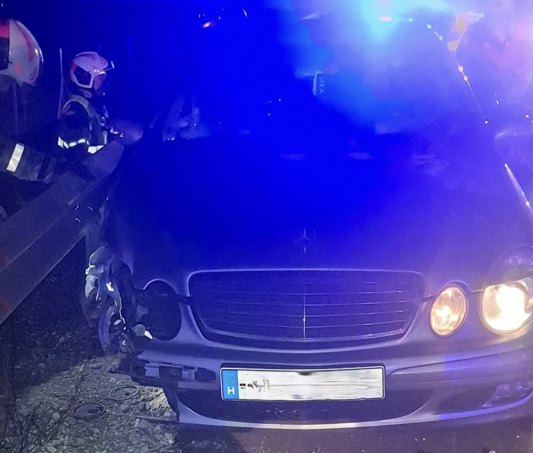 e03d9cc3-fbbd-4e8d-9f21-220b0db6eb32