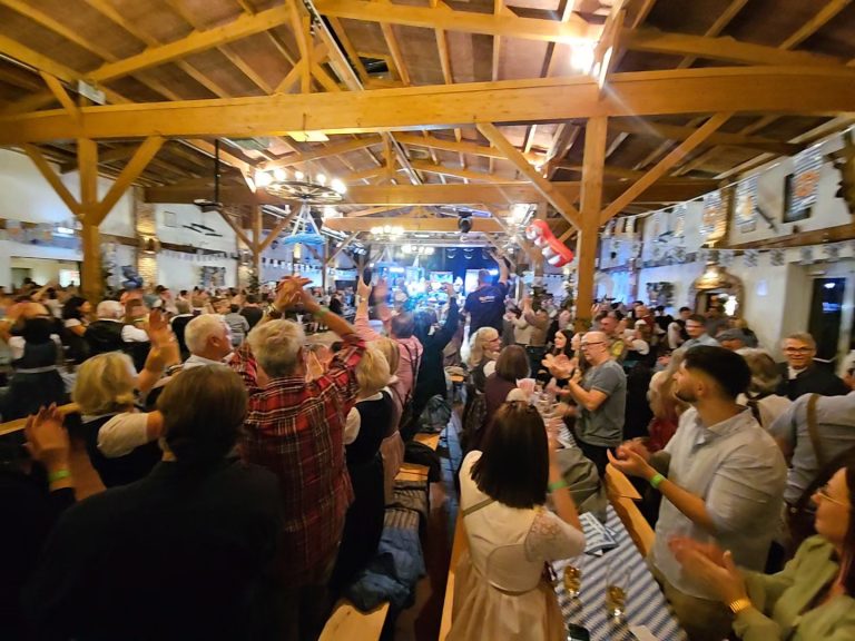 61_12.10.2026 - Oktoberfest 2026 BILD Publikum