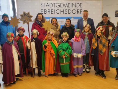 01_04.01.2023 - Sternsinger besuchen das Rathaus Bild