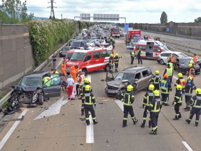 20200611 Verkehrsunfall A2 bei Kottingbrunn RFB Süd