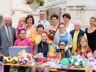 20160603 Hilfswerk Kindersachenflohmarkt foto_dusek
