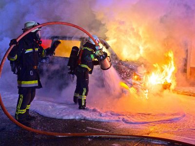20160608 Farhrzeugbrand Baden Weikersdorf