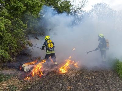 20170507 Brand von Strohballen in Tribuswinkel  Foto: Stefan Sch