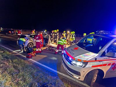 20181208 Verkehrsunfall L151 Weinbergstraße Pfaffstätten-Gumpo