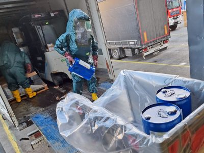 20230328 Gefahrguteinsatz im Gewerbepark Traiskirchen NÖ Bezirk