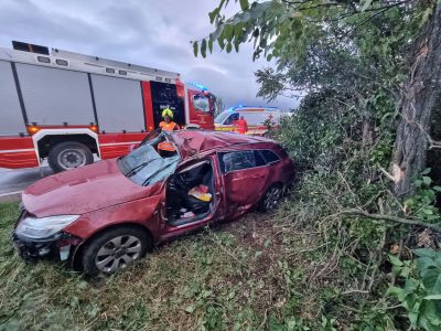 20230830 Schwerer Verkehrsunfall auf der L157 zwischen Tattendor