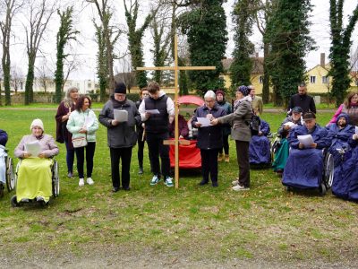 2024_03_17 Kreuzweg im Schlosspark (39)