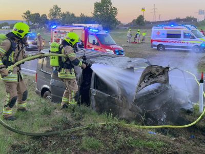 20260529_VU FZG Brand A2 Auffahrt Kottingbrunn NÖ Bezirk BADEN