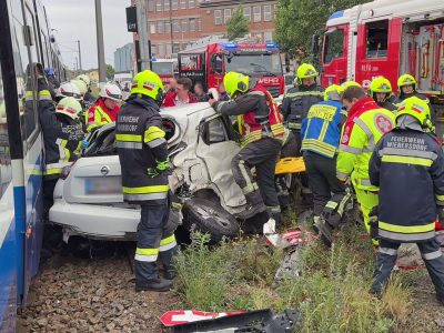 20260603_Verkehrsunfall WLB-Bahnübergang in Traiskirchen Ortste